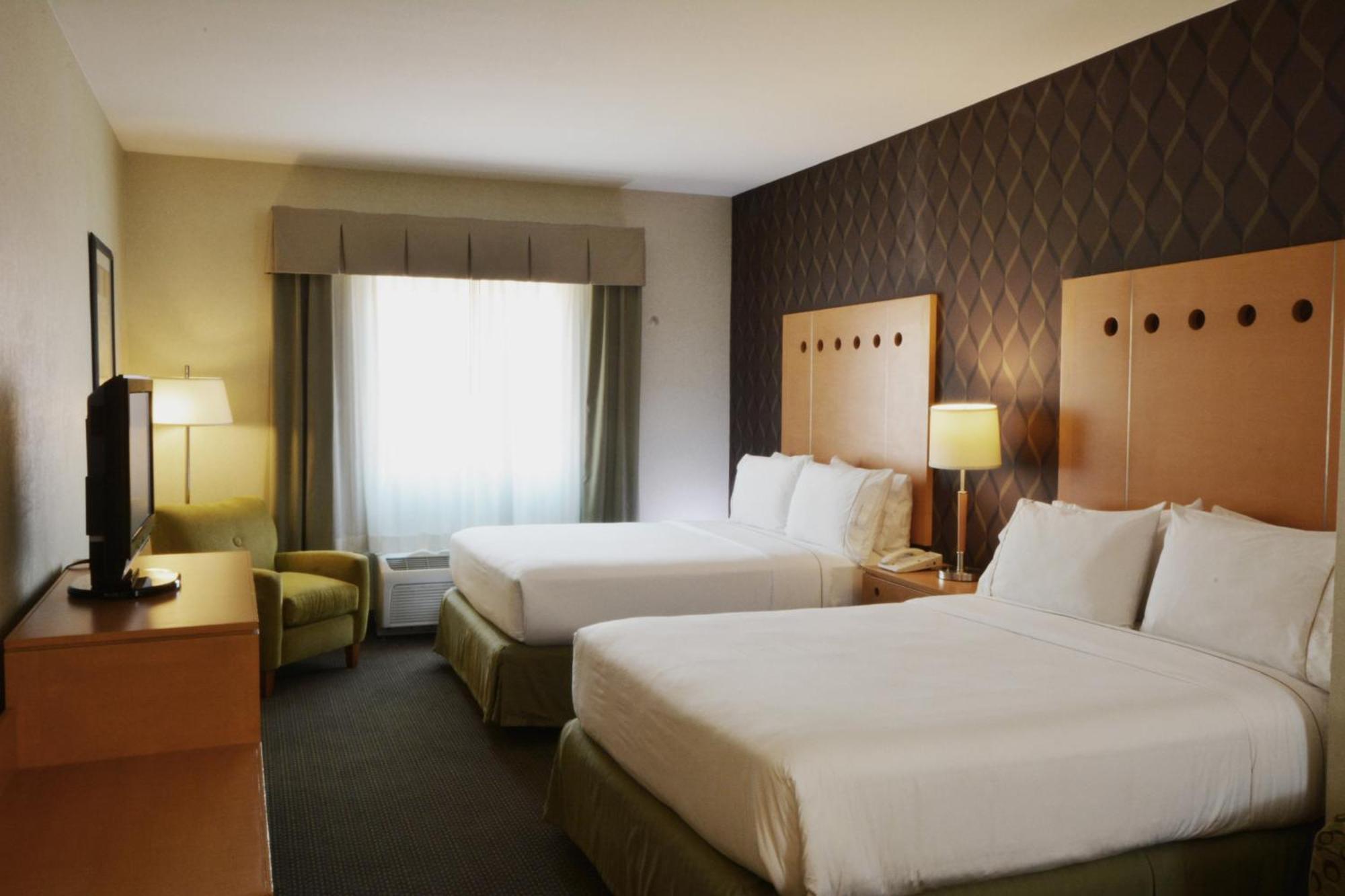 Express & Monterrey Aeropuerto By Ihg 4*