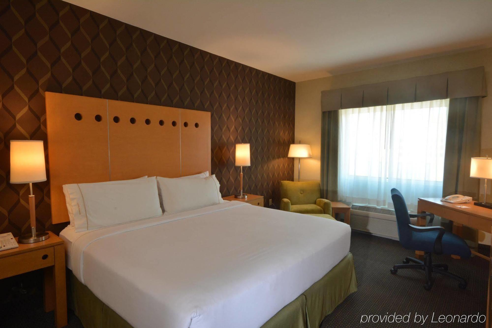Express & Monterrey Aeropuerto By Ihg Hotel
