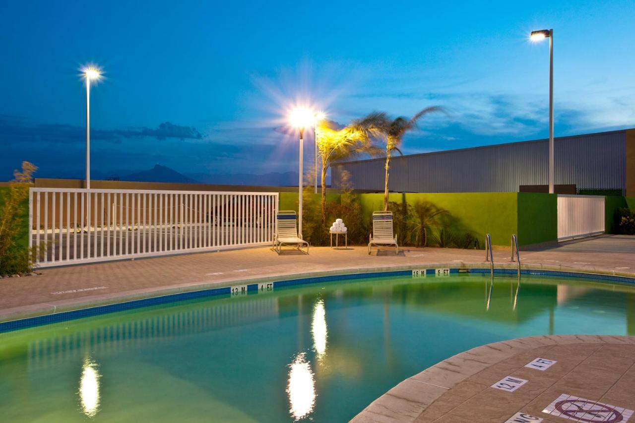 Express & Monterrey Aeropuerto By Ihg Hotel 4*