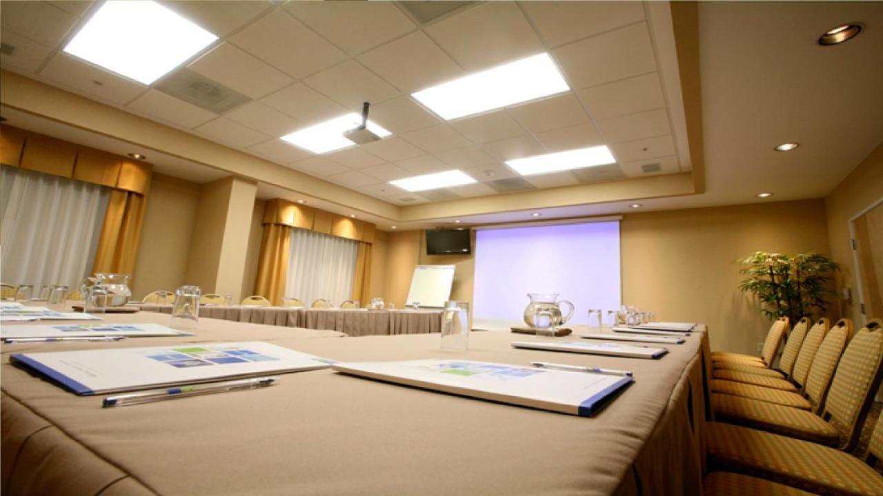 Express & Monterrey Aeropuerto By Ihg